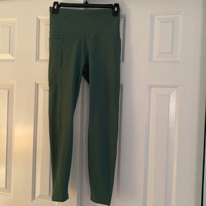 Old Navy Active Powersoft High-Rise comfortable cute medium Leggings